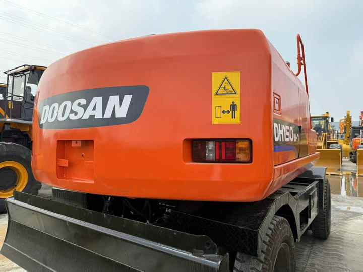 90% Brand New Doosan Brand Dh150w-7 Wheel Excavator in Stock Used Korea Brand Doosan Dh55 Dh60 Dh150 Dh210 Excavator for Sale - Ekskavator roda: gambar 3 90% Brand New Doosan Brand Dh150w-7 Wheel Excavator in Stock Used Korea Brand Doosan Dh55 Dh60 Dh150 Dh210 Excavator for Sale - Ekskavator roda: gambar 3