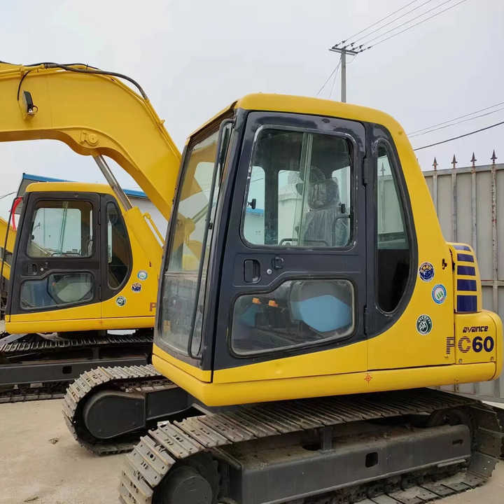 Cheap Used Komatsu PC60-7 Crawler Excavator with High Efficiency Used Heavy Machinery Komatsu P60-7 Digger Cheap for Sale - Ekskavator perayap: gambar 1 Cheap Used Komatsu PC60-7 Crawler Excavator with High Efficiency Used Heavy Machinery Komatsu P60-7 Digger Cheap for Sale - Ekskavator perayap: gambar 1
