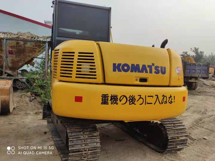 Cheap Used Komatsu PC70 Crawler Excavator with High Efficiency Used Heavy Machinery Komatsu P70 Digger Cheap for Sale - Ekskavator perayap: gambar 4 Cheap Used Komatsu PC70 Crawler Excavator with High Efficiency Used Heavy Machinery Komatsu P70 Digger Cheap for Sale - Ekskavator perayap: gambar 4