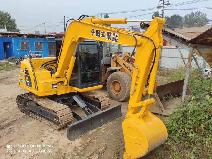 Cheap Used Komatsu PC70 Crawler Excavator with High Efficiency Used Heavy Machinery Komatsu P70 Digger Cheap for Sale - Ekskavator perayap: gambar 3 Cheap Used Komatsu PC70 Crawler Excavator with High Efficiency Used Heavy Machinery Komatsu P70 Digger Cheap for Sale - Ekskavator perayap: gambar 3