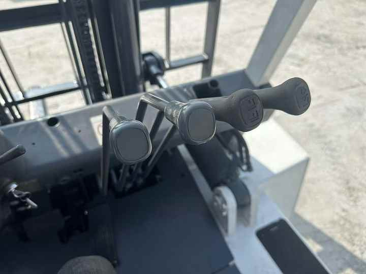 High Quality TCM 7 Ton with Hydraulic Distance Adjustment Used Forklift in Stock Used tcm Forklift 7 Ton Used tcm Fd70 Forklift - Forklift: gambar 4 High Quality TCM 7 Ton with Hydraulic Distance Adjustment Used Forklift in Stock Used tcm Forklift 7 Ton Used tcm Fd70 Forklift - Forklift: gambar 4