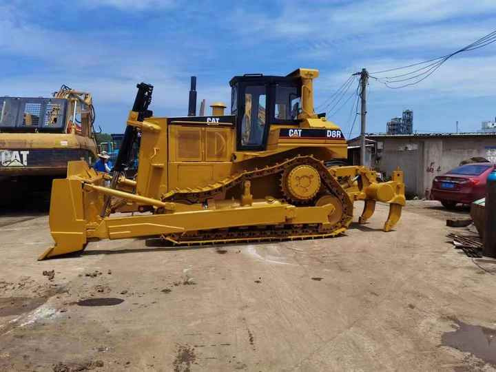 Hot Sale Used Original Japan Cat D8r Bulldozer/Big Dozer D 8 D7 Used D7r Bulldozer - Bulldozer: gambar 4 Hot Sale Used Original Japan Cat D8r Bulldozer/Big Dozer D 8 D7 Used D7r Bulldozer - Bulldozer: gambar 4