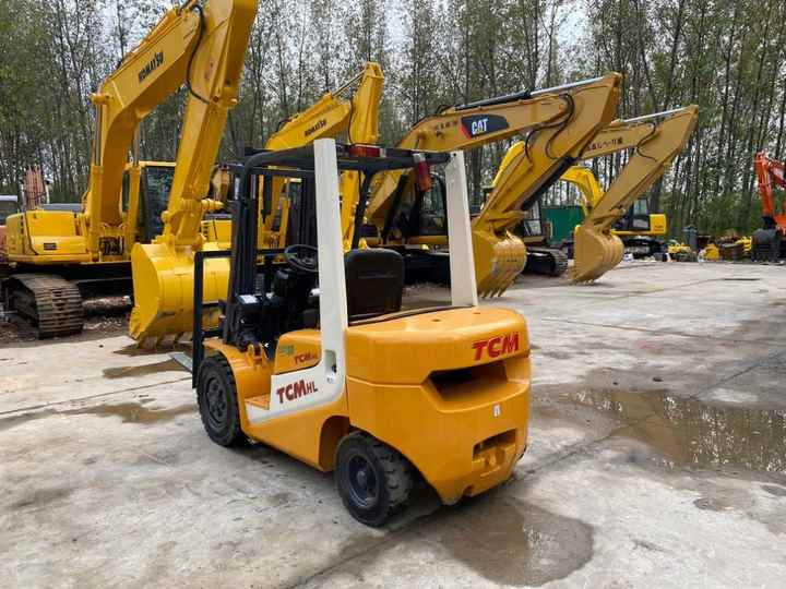 Japanese Forklifts Telehandler Used TCM Forklift Diesel Forklift 3Ton Pallet Truck - Forklift: gambar 3 Japanese Forklifts Telehandler Used TCM Forklift Diesel Forklift 3Ton Pallet Truck - Forklift: gambar 3