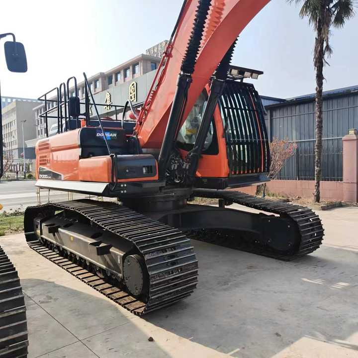 Korea Made Doosan Digger Dx300lc Doosan Used Machinery Excavator , Doosan Dx220 Dx300 Dx200 - Ekskavator perayap: gambar 3 Korea Made Doosan Digger Dx300lc Doosan Used Machinery Excavator , Doosan Dx220 Dx300 Dx200 - Ekskavator perayap: gambar 3