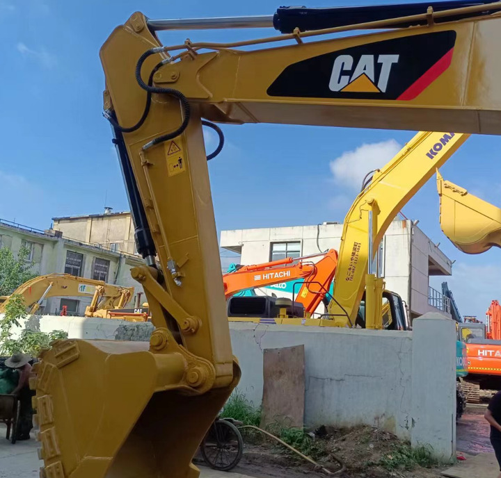 Original CAT 320D Used Excavators Machine CAT 320D 320B Crawler Excavator 20tons Construction Machinery Price - Ekskavator perayap: gambar 4 Original CAT 320D Used Excavators Machine CAT 320D 320B Crawler Excavator 20tons Construction Machinery Price - Ekskavator perayap: gambar 4