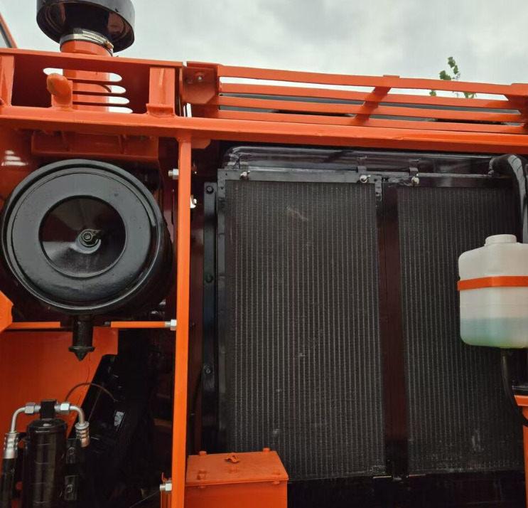 DOOSAN Good Condition Original Doosan DH150w-7 Wheel Excavator 15 Tons Used Doosan Dh150w-7 Excavator Used Wheel Excavator for Sale - Peralatan konstruksi: gambar 2 DOOSAN Good Condition Original Doosan DH150w-7 Wheel Excavator 15 Tons Used Doosan Dh150w-7 Excavator Used Wheel Excavator for Sale - Peralatan konstruksi: gambar 2