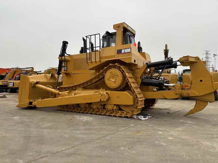 USED ORIGINAL CAT D10r Large Bulldozer for Sale Spot Cat D10 Bulldozer Cat D5 D6 D7 D10 Bulldozer in China - Bulldozer: gambar 4 USED ORIGINAL CAT D10r Large Bulldozer for Sale Spot Cat D10 Bulldozer Cat D5 D6 D7 D10 Bulldozer in China - Bulldozer: gambar 4
