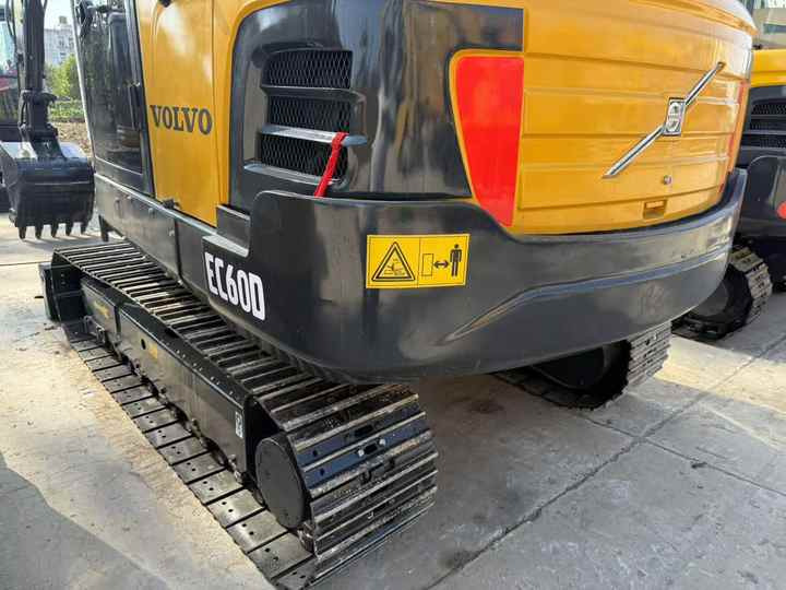 Used Digger VOLVO EC60D Construction Machinery Construction Digger Used VOLVO EC60D Cheap Excavator - Ekskavator mini: gambar 2 Used Digger VOLVO EC60D Construction Machinery Construction Digger Used VOLVO EC60D Cheap Excavator - Ekskavator mini: gambar 2