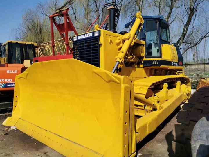 Used Komatsu Bulldozer D155A Strong Power Komatsu D155A Track Dozer for Sale - Bulldozer: gambar 4 Used Komatsu Bulldozer D155A Strong Power Komatsu D155A Track Dozer for Sale - Bulldozer: gambar 4