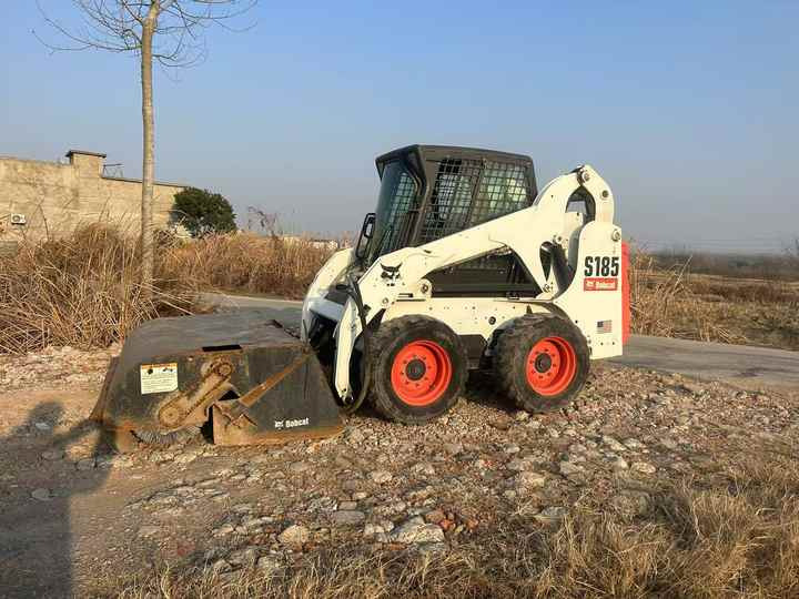 Used bobcat s185 skid steer loader on sale 100% excellent condition bobcat brand s185 s300 s550 s16 s18 skid steer sale - Skid steer: gambar 5 Used bobcat s185 skid steer loader on sale 100% excellent condition bobcat brand s185 s300 s550 s16 s18 skid steer sale - Skid steer: gambar 5