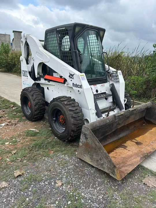 Very Good Machine Used Skid Wheel Loader Bobcat S300 for Sale - Skid steer: gambar 5 Very Good Machine Used Skid Wheel Loader Bobcat S300 for Sale - Skid steer: gambar 5