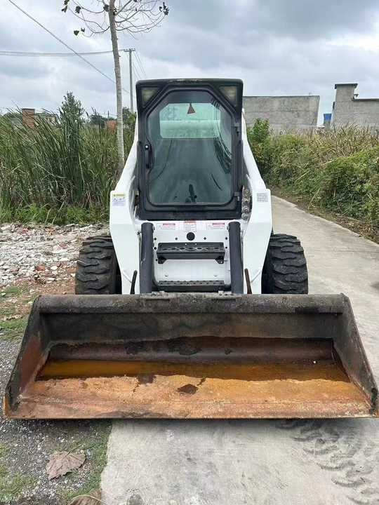 Very Good Machine Used Skid Wheel Loader Bobcat S300 for Sale - Skid steer: gambar 3 Very Good Machine Used Skid Wheel Loader Bobcat S300 for Sale - Skid steer: gambar 3