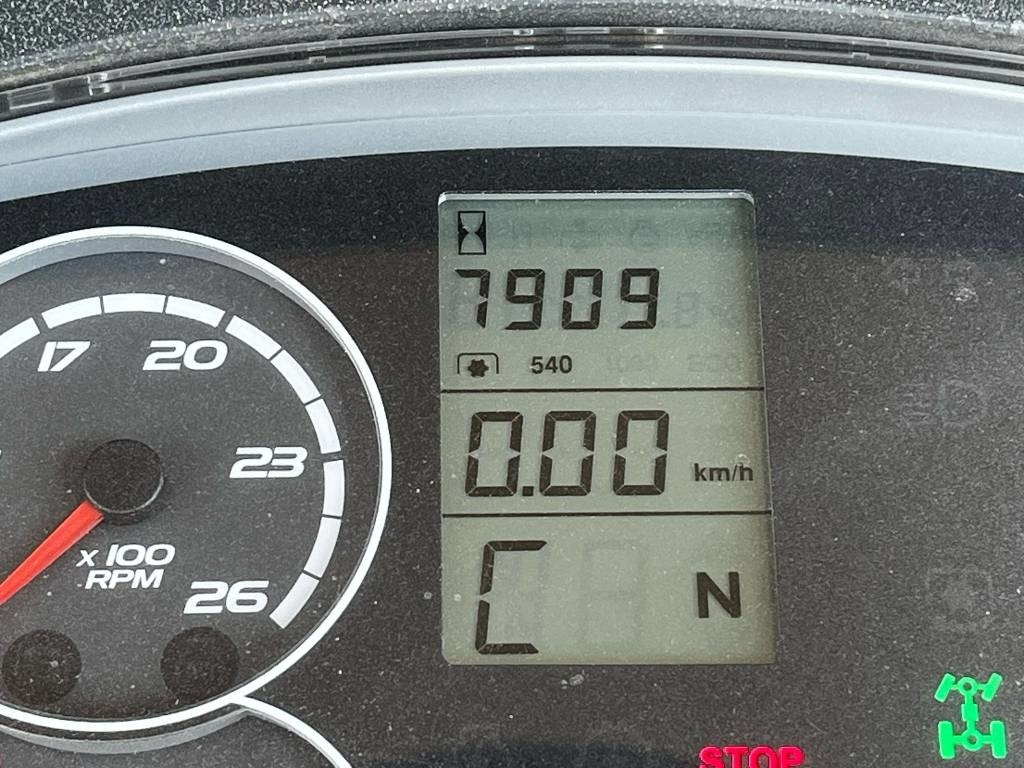 Claas Arion 420  - Traktor: gambar 4 Claas Arion 420  - Traktor: gambar 4