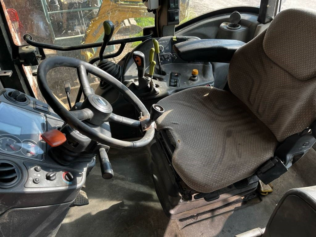 Claas Arion 420  - Traktor: gambar 5 Claas Arion 420  - Traktor: gambar 5