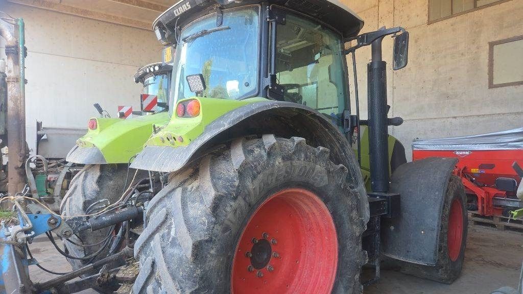 Claas Arion 630 CIS - Traktor: gambar 5 Claas Arion 630 CIS - Traktor: gambar 5