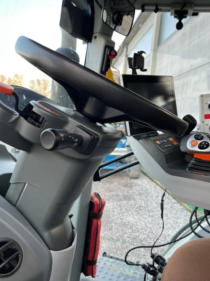 Claas Axion 870 Cmatic - Traktor: gambar 5 Claas Axion 870 Cmatic - Traktor: gambar 5