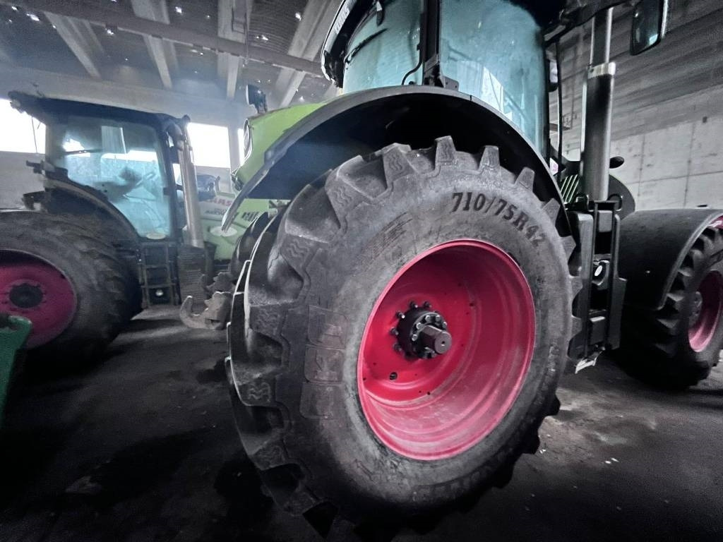 Claas Axion 950 Cmatic - Traktor: gambar 4 Claas Axion 950 Cmatic - Traktor: gambar 4