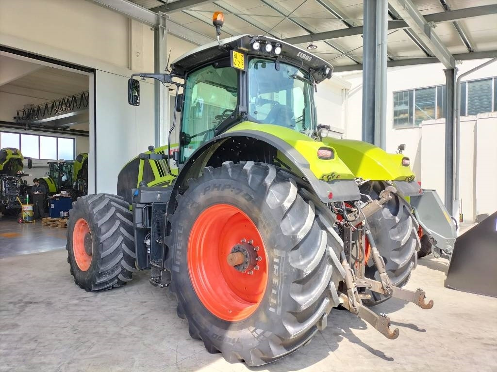 Claas Axion 950 Cmatic - Traktor: gambar 4 Claas Axion 950 Cmatic - Traktor: gambar 4