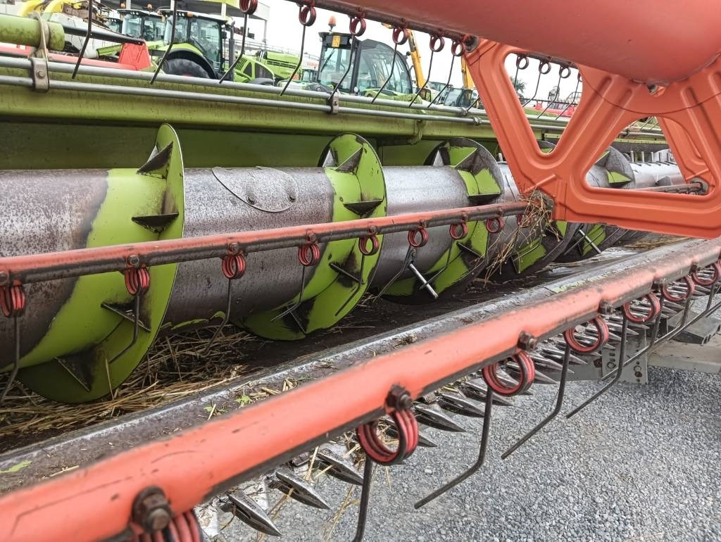 Claas C 750 - Header biji-bijian: gambar 2 Claas C 750 - Header biji-bijian: gambar 2
