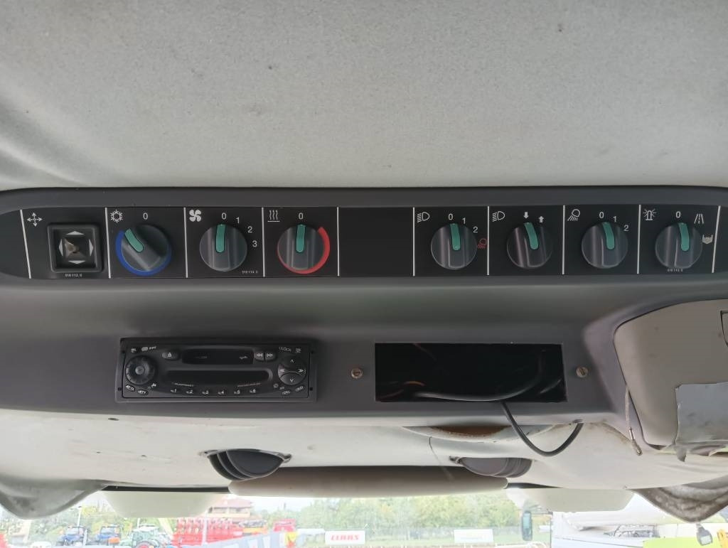 Claas Lexion 470 - Pemanen gabungan: gambar 2 Claas Lexion 470 - Pemanen gabungan: gambar 2