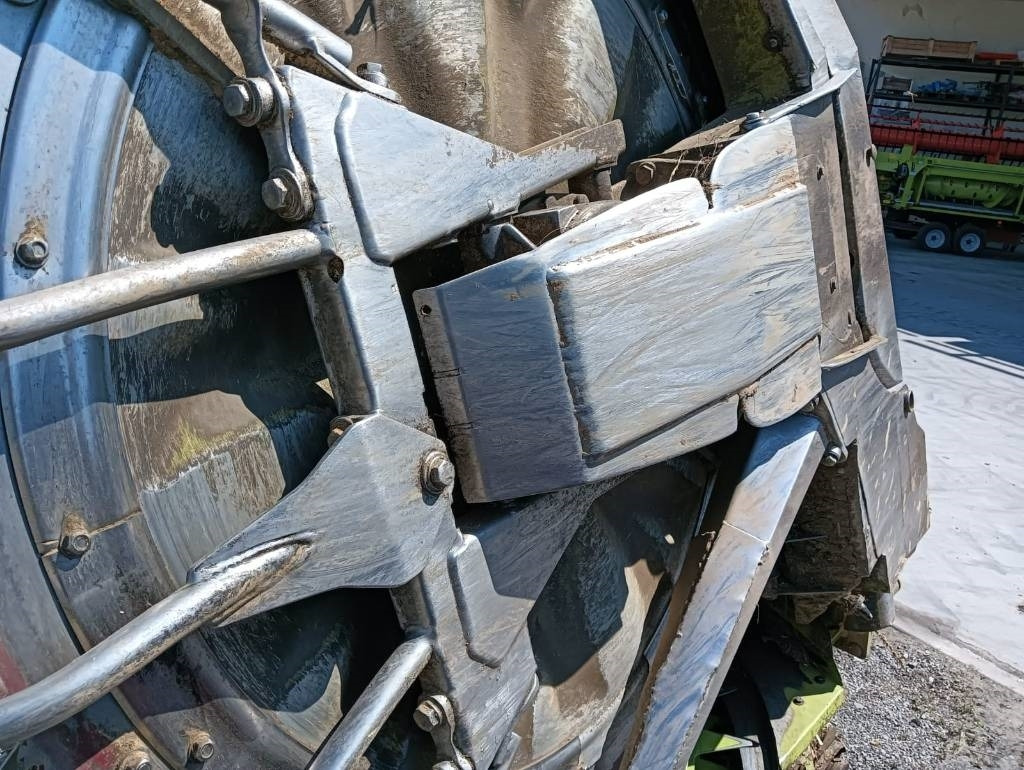 Claas Orbis 600 - Peralatan untuk pembuatan jerami: gambar 2 Claas Orbis 600 - Peralatan untuk pembuatan jerami: gambar 2