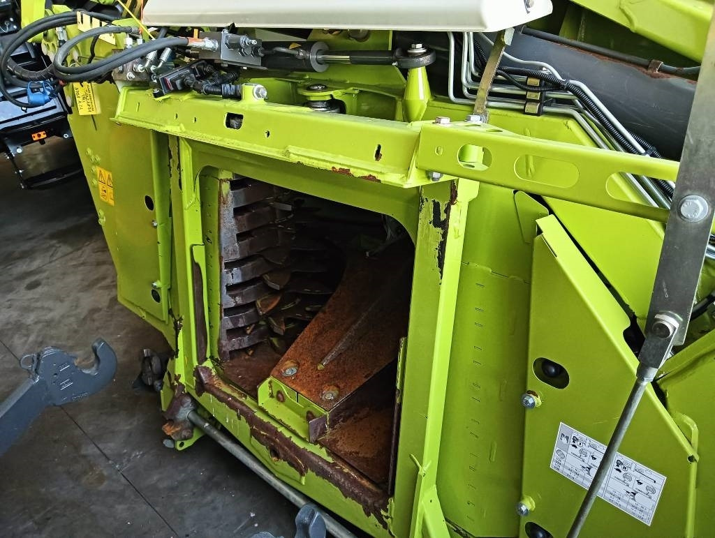 Claas Orbis 750 - Peralatan untuk pembuatan jerami: gambar 2 Claas Orbis 750 - Peralatan untuk pembuatan jerami: gambar 2