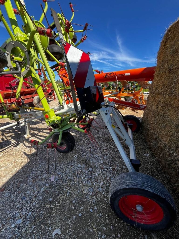 Claas Volto 900 T - Tedder/ Menyapu: gambar 1 Claas Volto 900 T - Tedder/ Menyapu: gambar 1