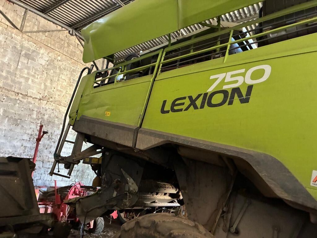 Claas lexion 750 - Pemanen gabungan: gambar 2 Claas lexion 750 - Pemanen gabungan: gambar 2