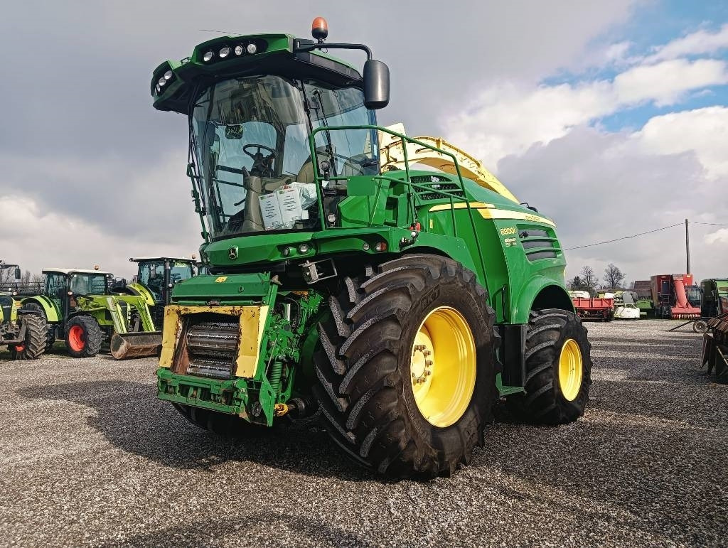 John Deere 8800 - Pemanen hijauan: gambar 2 John Deere 8800 - Pemanen hijauan: gambar 2