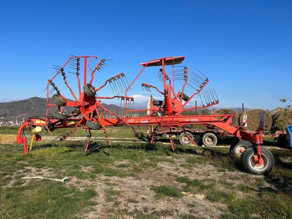 Kuhn 6520 - Pembungkus bale: gambar 1 Kuhn 6520 - Pembungkus bale: gambar 1
