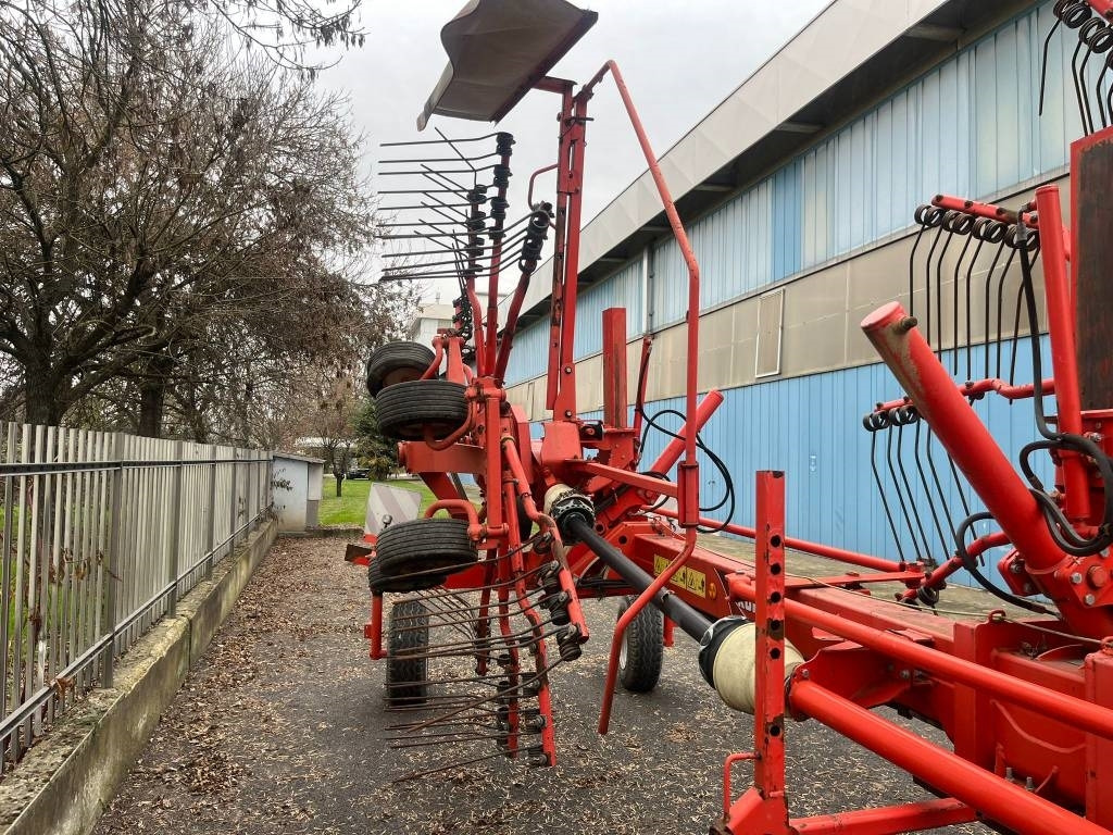 Kuhn 6520 - Tedder/ Menyapu: gambar 3 Kuhn 6520 - Tedder/ Menyapu: gambar 3