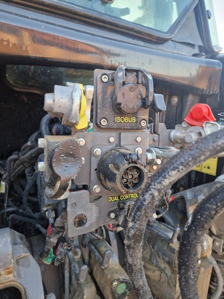 Massey Ferguson 7718 DYNA 6 NEXT GENERATION - Traktor: gambar 5 Massey Ferguson 7718 DYNA 6 NEXT GENERATION - Traktor: gambar 5
