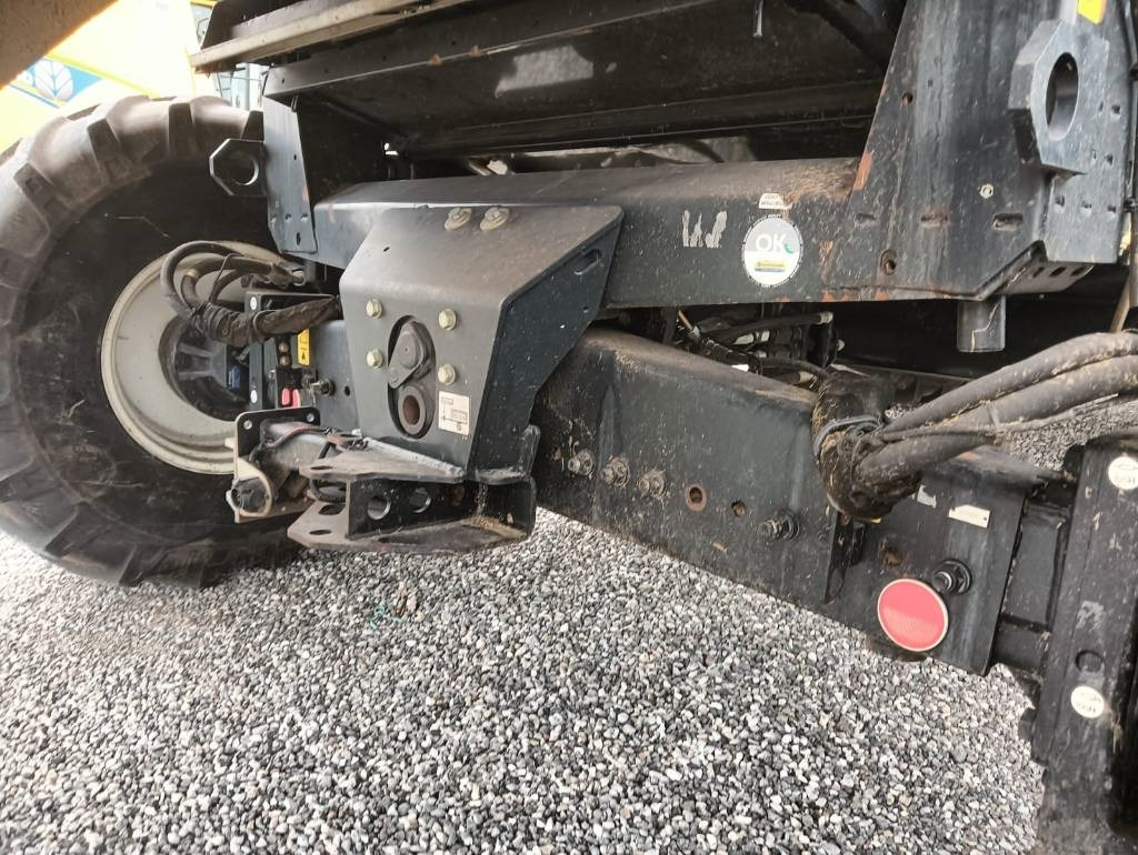 Pemanen gabungan New Holland CR 7.90: gambar 23