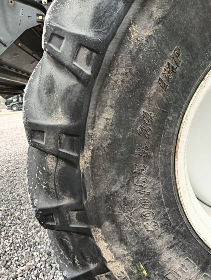 Pemanen gabungan New Holland CR 7.90: gambar 24