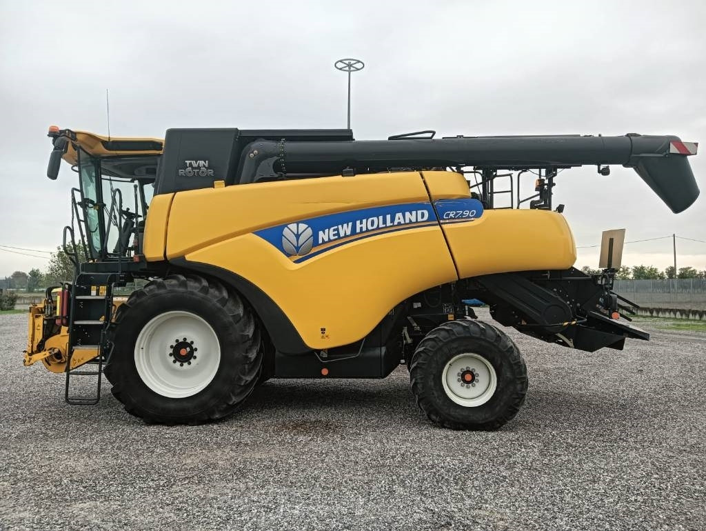 Pemanen gabungan New Holland CR 7.90: gambar 27