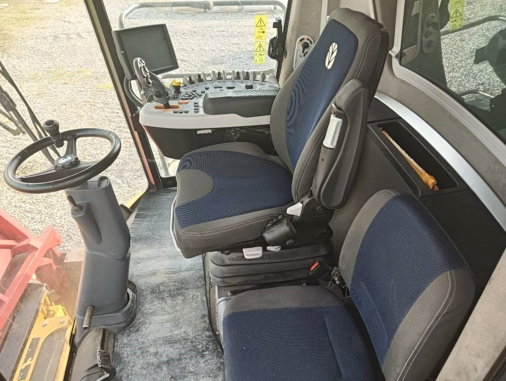 New Holland CR 7.90 - Pemanen gabungan: gambar 4 New Holland CR 7.90 - Pemanen gabungan: gambar 4