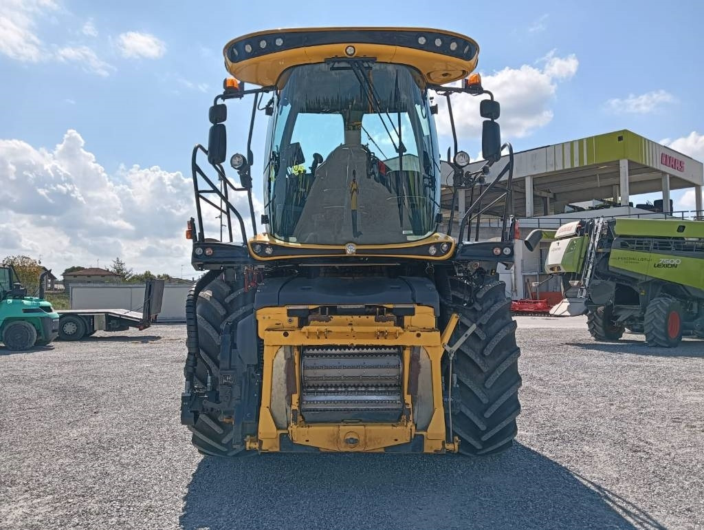 New Holland FR 650 - Pemanen hijauan: gambar 2 New Holland FR 650 - Pemanen hijauan: gambar 2