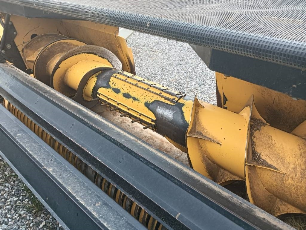 New Holland PICK UP 3 MT - Peralatan untuk pembuatan jerami: gambar 2 New Holland PICK UP 3 MT - Peralatan untuk pembuatan jerami: gambar 2