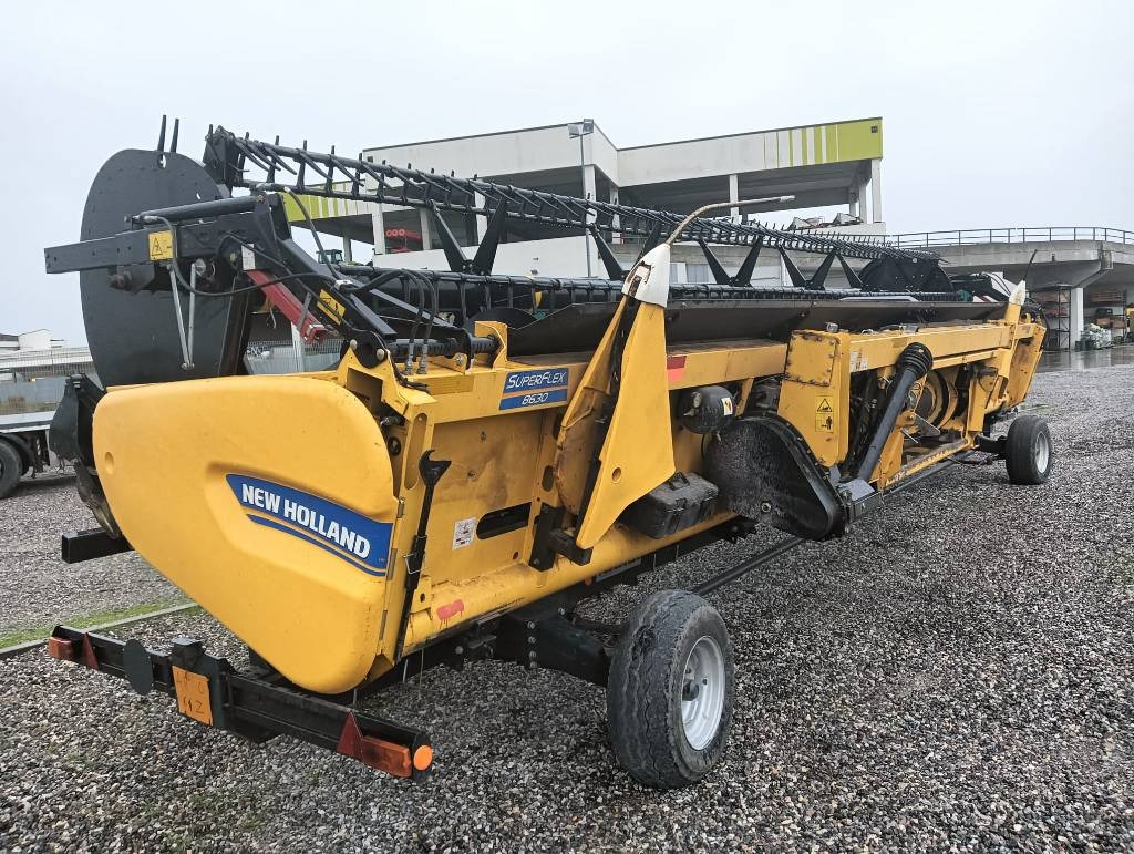 New Holland SOIA A TAPPETI FLEX 9 MT - Lampiran pemanen: gambar 1 New Holland SOIA A TAPPETI FLEX 9 MT - Lampiran pemanen: gambar 1