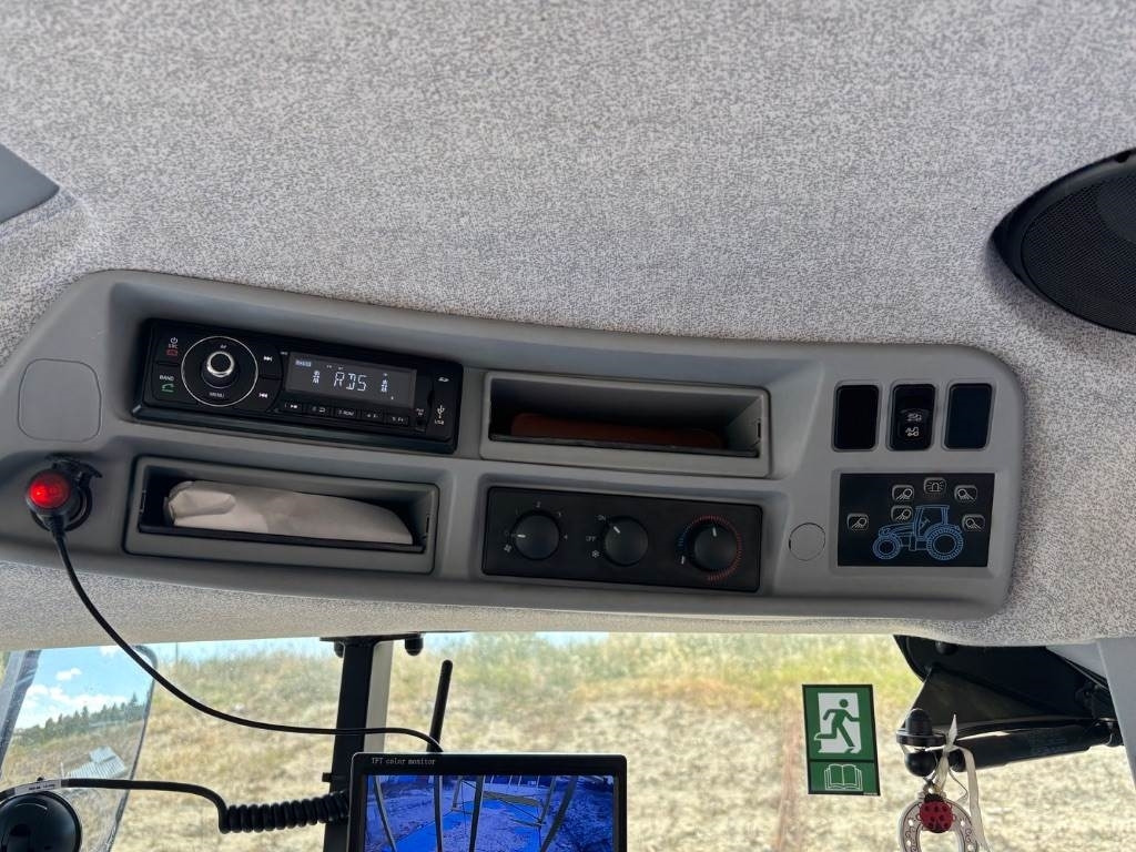 New Holland T6.165 - Traktor: gambar 5 New Holland T6.165 - Traktor: gambar 5