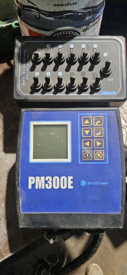 Sola prosem k 8f idra 300 - Penabur presisi: gambar 3 Sola prosem k 8f idra 300 - Penabur presisi: gambar 3