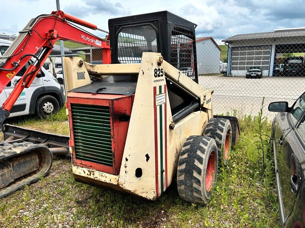 Bobcat 825 - Skid steer: gambar 2 Bobcat 825 - Skid steer: gambar 2