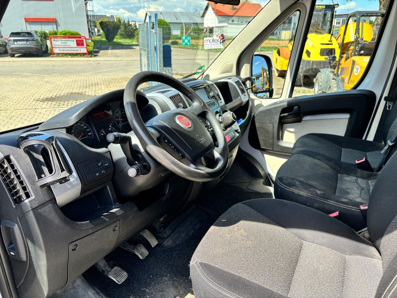 Fiat Ducato Pritsche - Van flatbed: gambar 4 Fiat Ducato Pritsche - Van flatbed: gambar 4