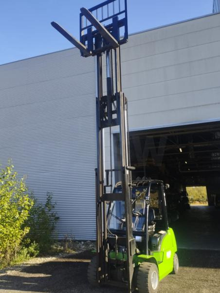 Hangcha XC35i Chariot élévateur fenwick 3,5 t lithium électrique - Forklift listrik: gambar 3 Hangcha XC35i Chariot élévateur fenwick 3,5 t lithium électrique - Forklift listrik: gambar 3