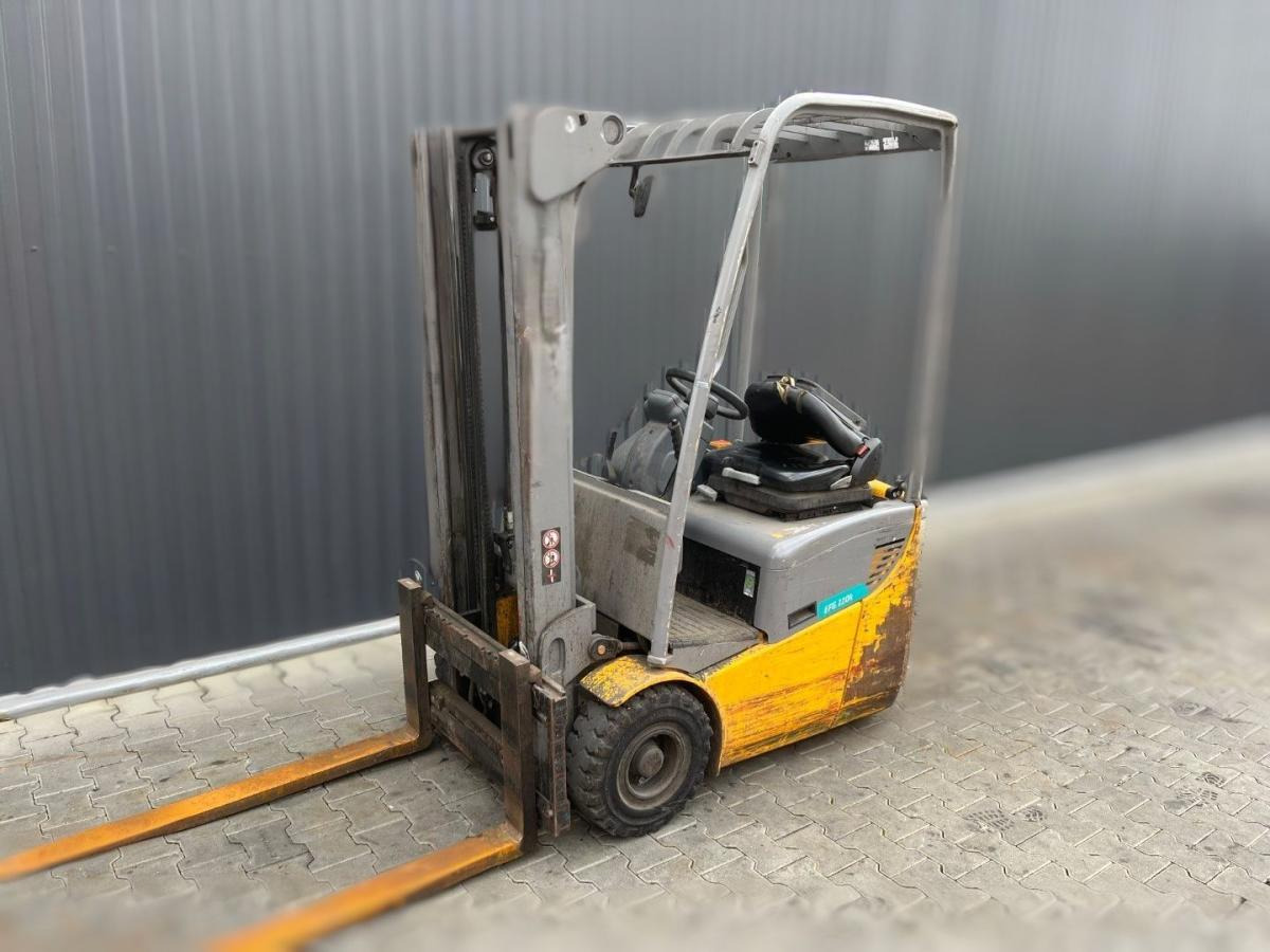 Jungheinrich EFG110 - Forklift listrik: gambar 1 Jungheinrich EFG110 - Forklift listrik: gambar 1