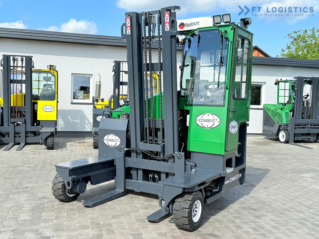 COMBILIFT C3500 / DUPLEX 4100MM / GAS / EXTENDABLE FORKS / CABIN / HEATING + AIR CONDITIONING / LIKE NEW - Loader empat arah: gambar 2 COMBILIFT C3500 / DUPLEX 4100MM / GAS / EXTENDABLE FORKS / CABIN / HEATING + AIR CONDITIONING / LIKE NEW - Loader empat arah: gambar 2