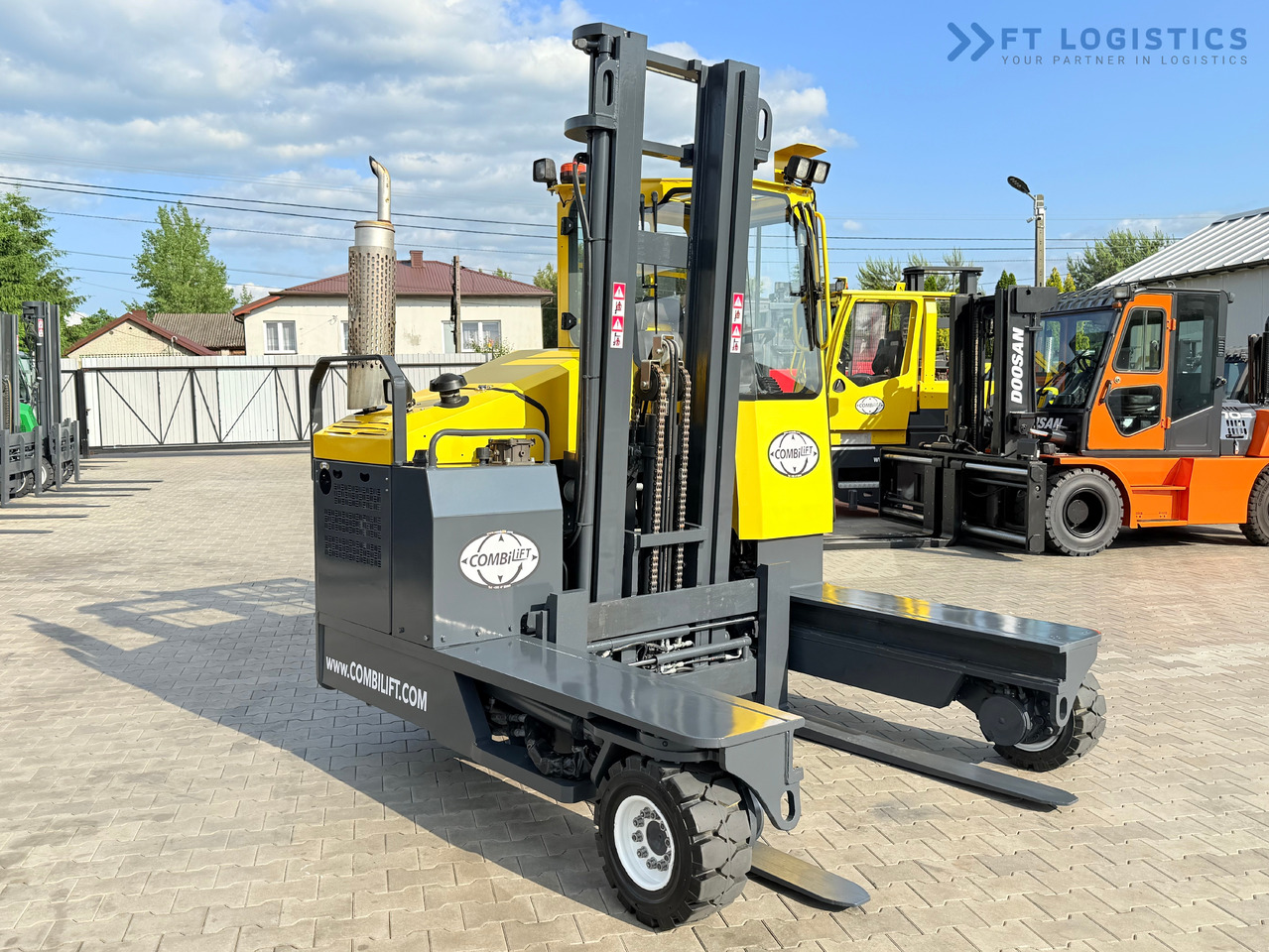COMBILIFT C4000 / DIESEL / DUPLEX - 4100MM / FORK POSITIONER / ONLY 2951 MTH / LIKE NEW - Loader empat arah: gambar 5 COMBILIFT C4000 / DIESEL / DUPLEX - 4100MM / FORK POSITIONER / ONLY 2951 MTH / LIKE NEW - Loader empat arah: gambar 5