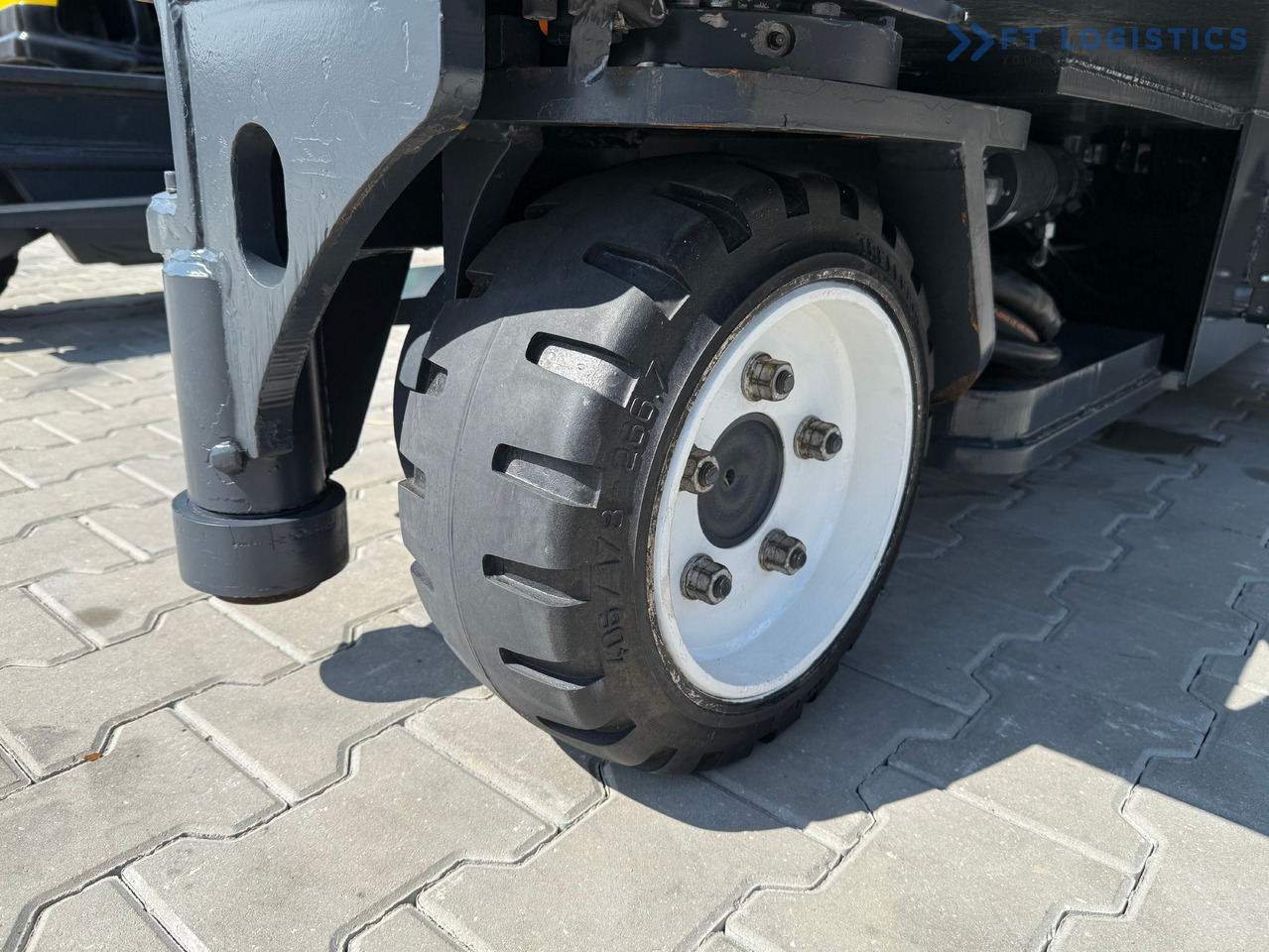 COMBILIFT C5000E / ELECTRIC / TRIPLEX 8300MM / FULL FREE LIFT / WIDE POSITIONER / FORK SIDESHIFT / BATTERY LIKE NEW - Loader empat arah: gambar 3 COMBILIFT C5000E / ELECTRIC / TRIPLEX 8300MM / FULL FREE LIFT / WIDE POSITIONER / FORK SIDESHIFT / BATTERY LIKE NEW - Loader empat arah: gambar 3