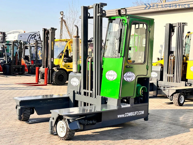 Combilift C3000 / DUPLEX / 4100MM / LPG / FREE LIFT / Like New C3000 / DUPLEX / 4100MM / LPG / FREE LIFT / Like New - Loader empat arah: gambar 1 Combilift C3000 / DUPLEX / 4100MM / LPG / FREE LIFT / Like New C3000 / DUPLEX / 4100MM / LPG / FREE LIFT / Like New - Loader empat arah: gambar 1