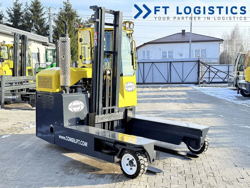 Combilift C3000 | GAS | DUPLEX 4000MM | FORK POSITIONER | FULL CABIN WITH 1500MM PLATFORM | PERFECT CONDITION | A wide range of four-way a - Loader empat arah: gambar 3 Combilift C3000 | GAS | DUPLEX 4000MM | FORK POSITIONER | FULL CABIN WITH 1500MM PLATFORM | PERFECT CONDITION | A wide range of four-way a - Loader empat arah: gambar 3